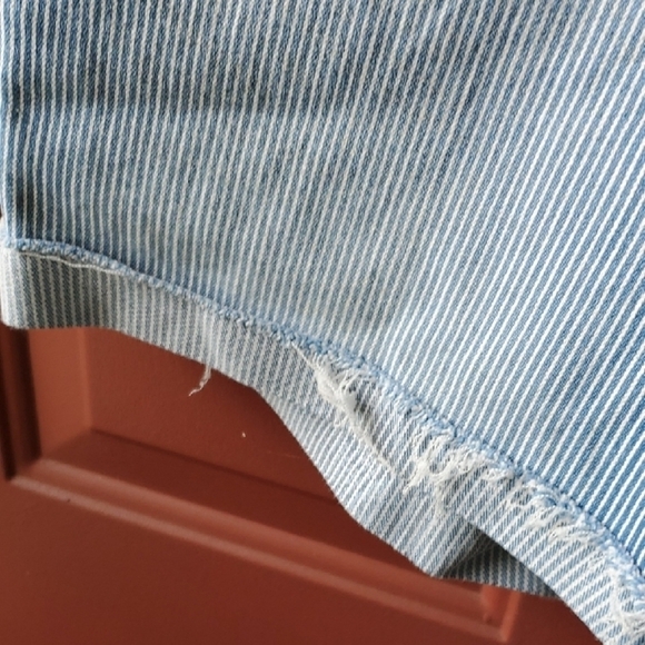 Calvin Klein Blue Pinstripe Jean Shorts Casual Denim Style - Picture 7 of 11